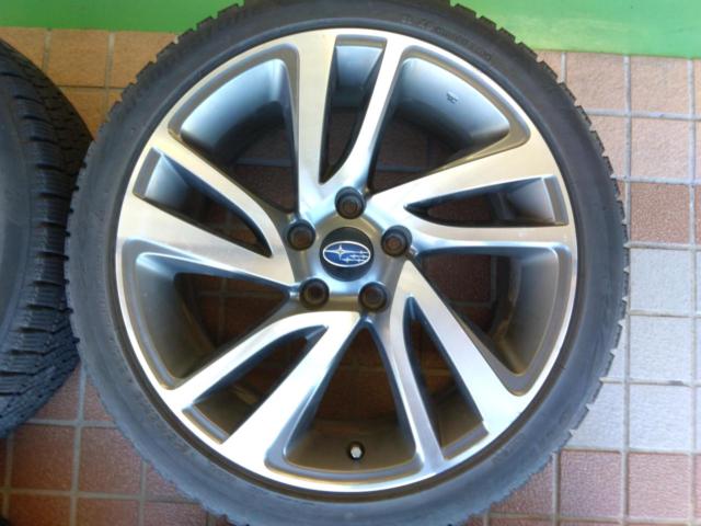 Subaru genuine VM series
Revu~ogu
Genuine wheels + BRIDGESTONE BLIZZAK
VRX2
215 / 45R18