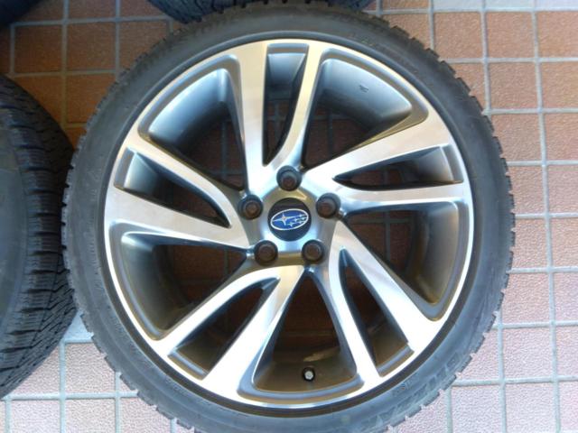 Subaru genuine VM series
Revu~ogu
Genuine wheels + BRIDGESTONE BLIZZAK
VRX2
215 / 45R18
