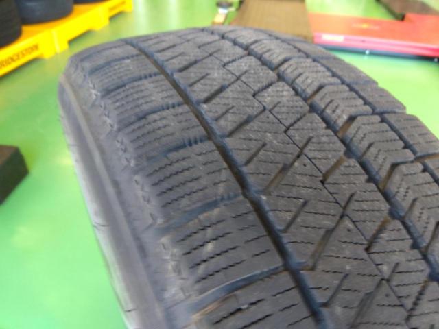 Subaru genuine VM series
Revu~ogu
Genuine wheels + BRIDGESTONE BLIZZAK
VRX2
215 / 45R18