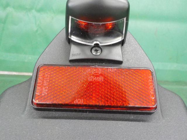 YAMAHA純正 XSR155純正フェンダー