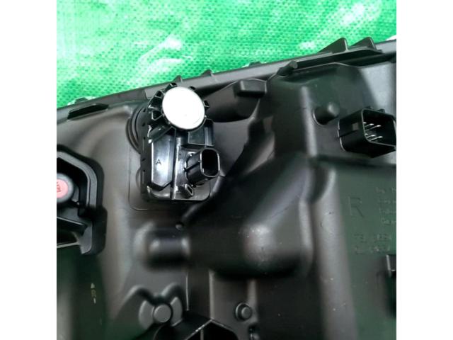【ダイハツ純正】LEDヘッドライト 右側(RH) ムーヴ Xグレード/LA850S