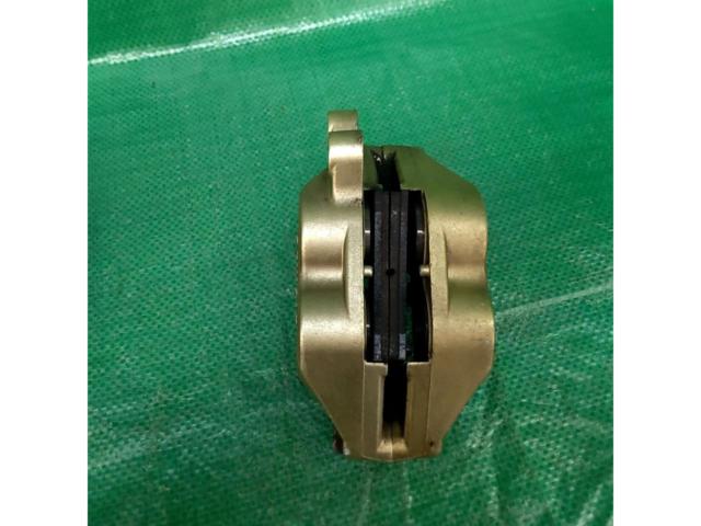 【Brembo】4POTキャスティングキャリパー ゴールド 取付ピッチ40mm