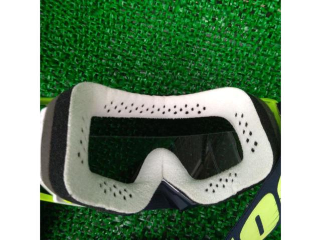 Hundred percent
ARMEGA
Goggle
Deker (Goggle Decker)
Mirror silver lens