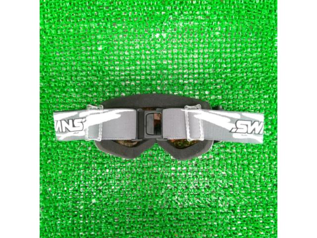 SWANS
Goggles
double lens with fog-resistant coating.
Sparkle Pink