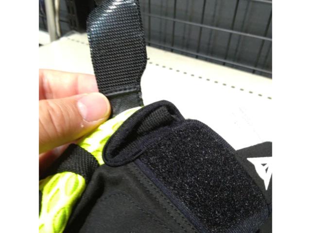 【サイズ:S】DAINESE AIR-MAZE UNISEX GLOVES イエロー