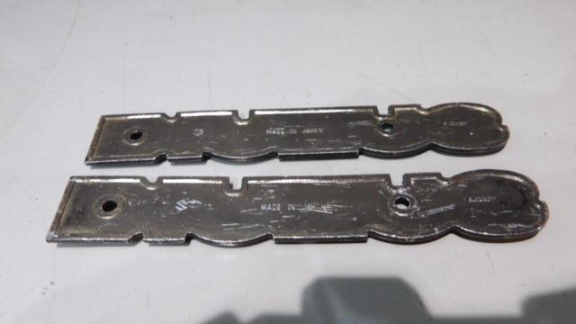 SUZUKI純正 車種不明 タンクエンブレム 2個セット
