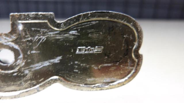 SUZUKI純正 車種不明 タンクエンブレム 2個セット