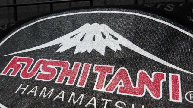 Size: M KUSHITANI
P-5083
Vintage Logo Long-Sleeve T-Shirt