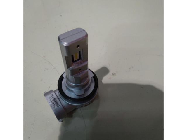 Unknown Manufacturer
LED bulb
H4