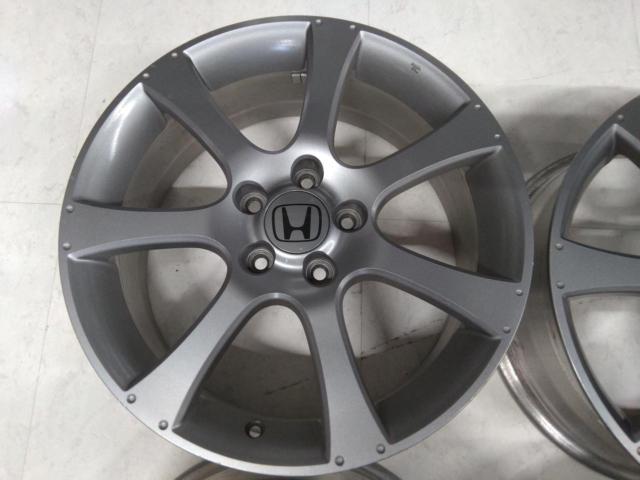 Wheels only, genuine Honda parts.
RB1
Odyssey late
Absolute
Alloy Wheels