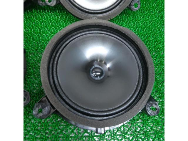 [Toyota original
(Made by Pioneer)
Speaker
4 pieces set
