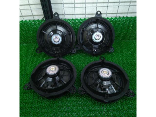 [Toyota original
(Made by Pioneer)
Speaker
4 pieces set