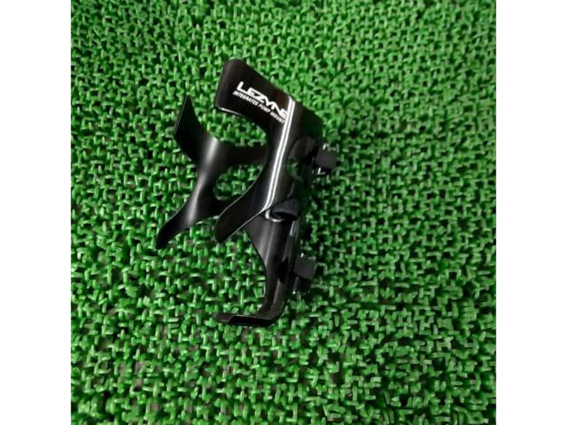 LEZYNE 型番不明 アルミボトルケージ