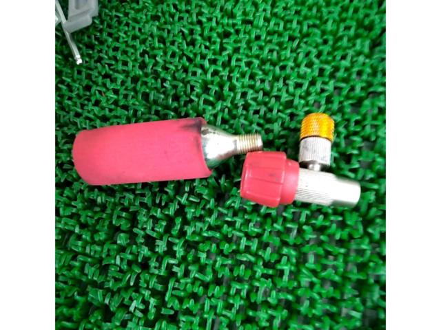 ※保管期間不明 メーカー不明 CO2ボンベ