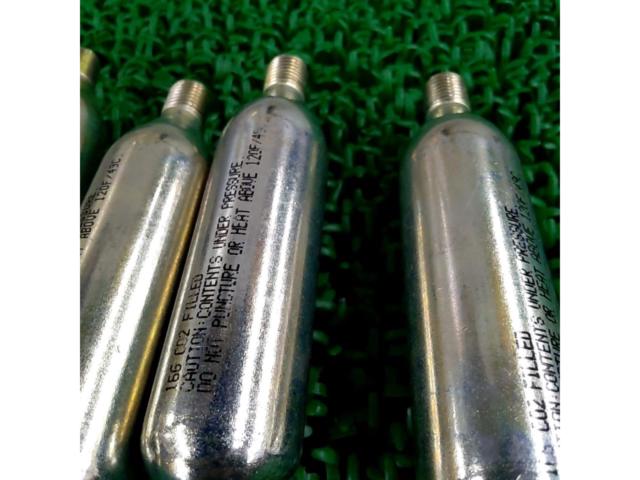 ※保管期間不明新古品 CO2ボンベ 5本セット