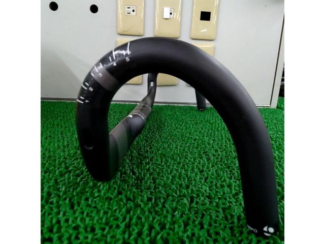 Φ31.8/幅:440mm BONTRAGER XXX AERO VR-FC カーボンドロップハンドル ブラック