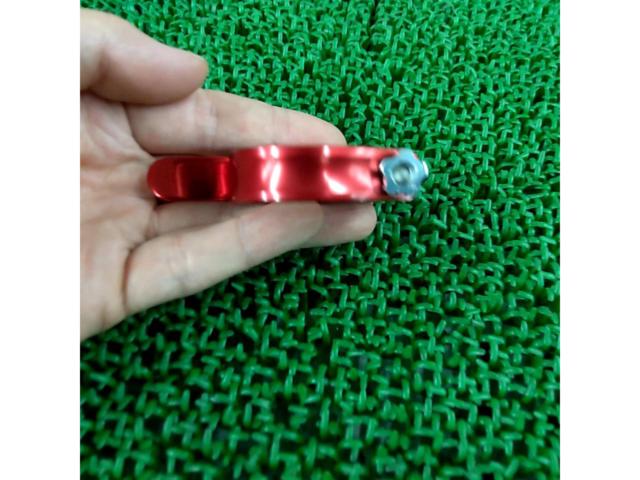 AEROZINE 型番不明 Φ34.9mm クイックレバー式シートクランプ レッド