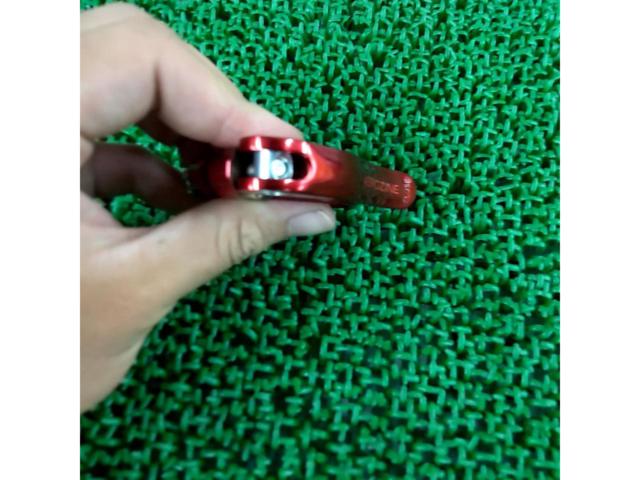 AEROZINE 型番不明 Φ34.9mm クイックレバー式シートクランプ レッド