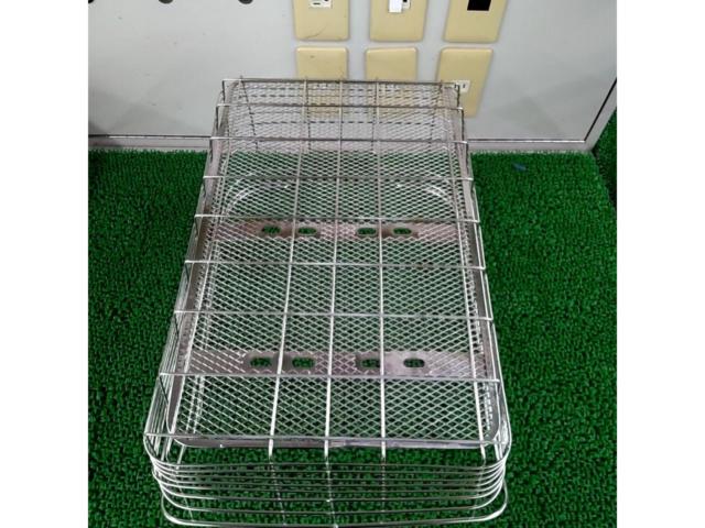 ※取付ボルト欠品 メーカー不明 リアバスケット シルバー