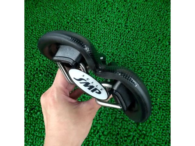 selle smp HELL サドル