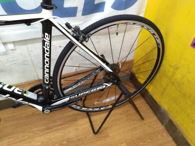 CANNONDALE SUPERSIX 2012年頃モデル 700×23C 2×10S カーボンロードバイク ブラック