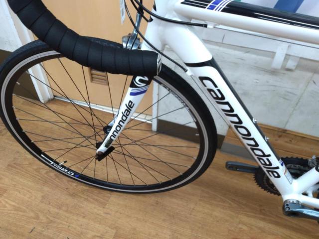 CANNONDALE CAAD8 2015年頃モデル 700×25C 2×10S アルミロードバイク ホワイト/ブルー サイズ48 適応身長:160-167cm
