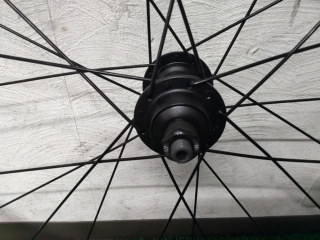 SHIMANO WH-RS100 11S対応 アルミクリンチャーホイール Rのみ