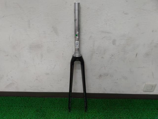 コラム長:270mm/エンド幅:100mm/700C対応 メーカー不明 カーボンフォーク アルミコラム 1-1/4