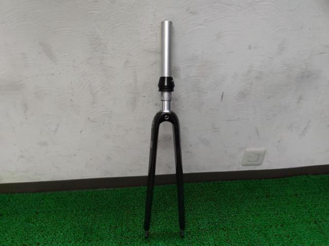 コラム長:220mm/エンド幅:100mm/700C対応 フォークメーカー不明 カーボンフォーク アルミコラム 1-1/8