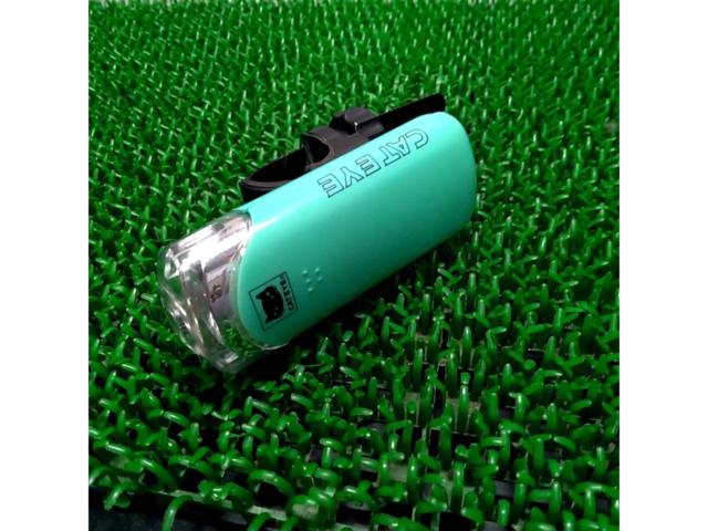 ※バンド締付部動き渋い CATEYE 電池式フロントライト グリーン