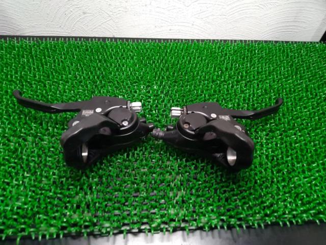 3×8s SHIMANO ST-EF29-8 ブレーキ/シフトレバー 左右セット