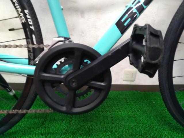 BIANCHI ROMA3 2022年 700×28C 2×8s アルミクロスバイク チェレステ