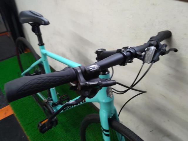 BIANCHI ROMA3 2022年 700×28C 2×8s アルミクロスバイク チェレステ