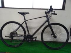 TREK FX2 DISC 2022モデル 700x35C 2x9S アルミクロスバイク ブラック 参考サイズ180～/ROCKBROS RHL1000 充電式フロントライト ステム固定台座付き