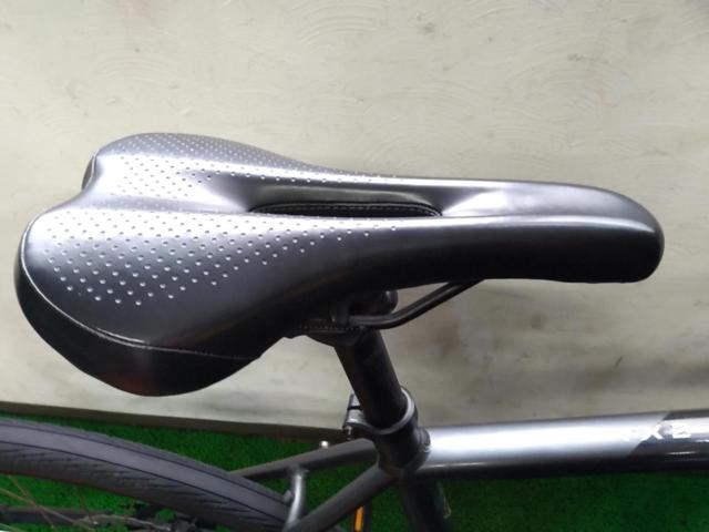 TREK FX2 DISC 2022モデル 700x35C 2x9S アルミクロスバイク ブラック 参考サイズ180～/ROCKBROS RHL1000 充電式フロントライト ステム固定台座付き