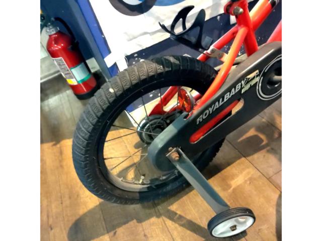 メーカー不明 FREESTYLE 16×2.40 シングルギア キッズ自転車 レッド ※補助輪曲がり・色褪せ