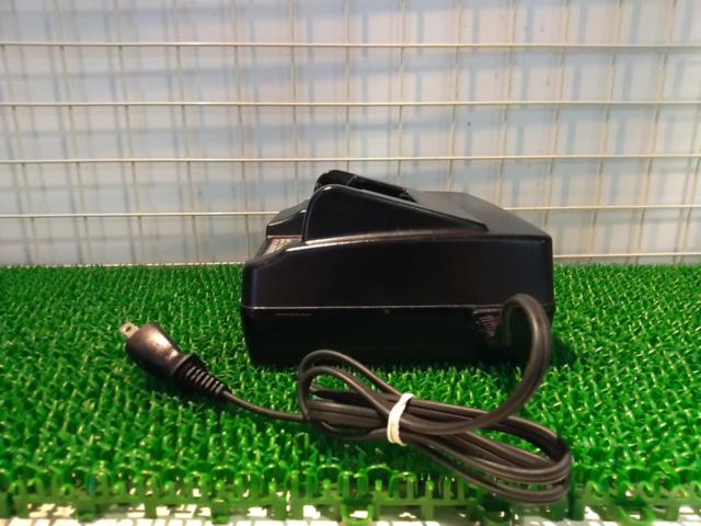 Panasinic NKJ073Z 電動自転車バッテリー用充電器