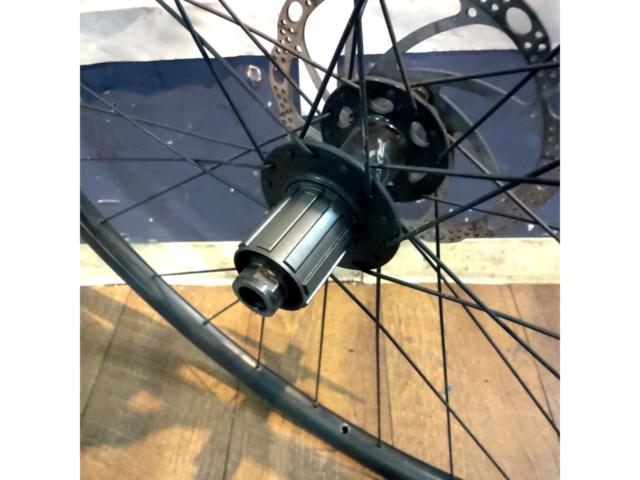 AXIS SPORT 700C ディスクブレーキ対応 アルミクリンチャーホイール 前後セット