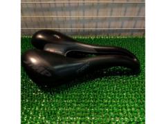 SELLE SMP TRK サドル ブラック
