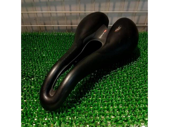 SELLE SMP TRK サドル ブラック