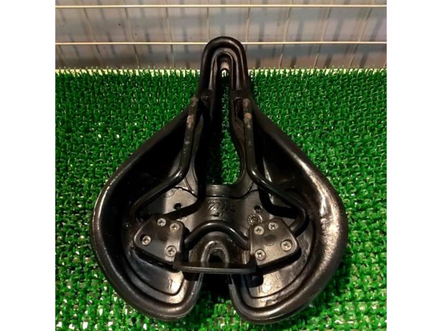 SELLE SMP TRK サドル ブラック