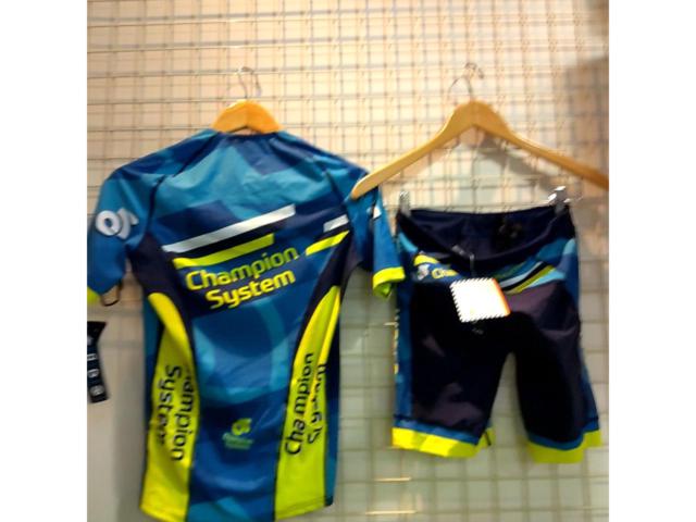 サイズ:S CHAMPION SYSTEM トライアスロン シャツ+ショーツセット ブルー