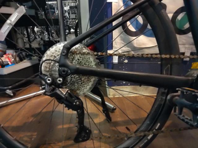 GAINT FASTROAD E+ 2023年モデル 700x32C 1x10S 電動アシスト自転車 ブラック サイズ:XS 適応身長:155-170cm