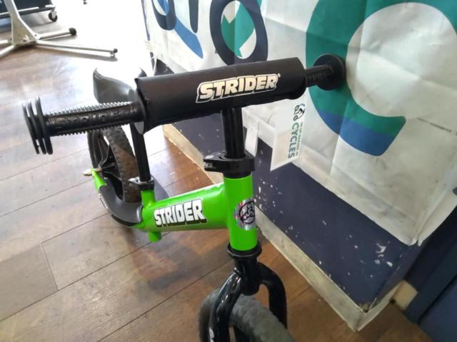 【現状販売品】STRIDER キックバイク グリーン