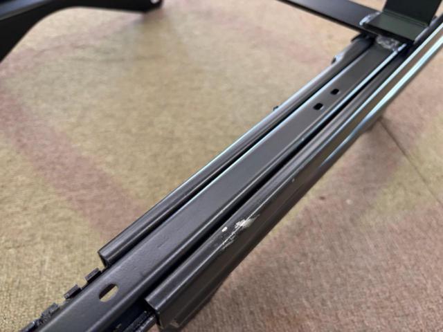 RAY-BOLT シートレール 助手席側