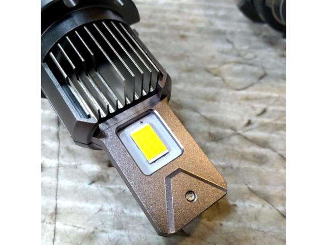 メーカー不明 D2S LED ヘッドライトバルブ 左右セット