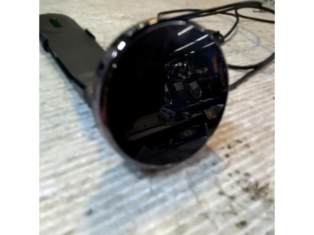 マグネット式スマートフォン充電ホルダー