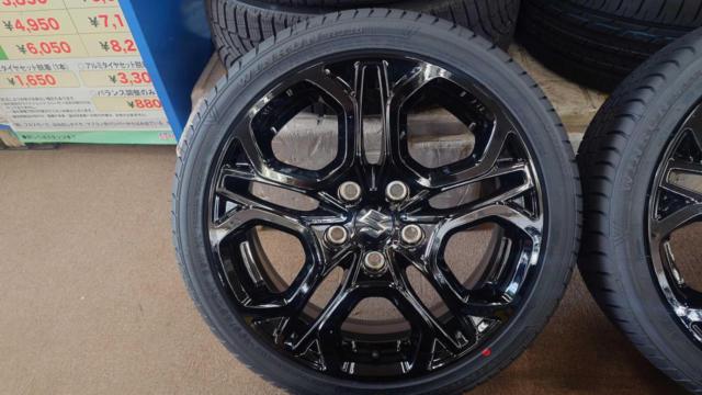 SUZUKI with new tires
Swift Sports / ZC33S
Final edition
Original wheel
+
WINRUN
R330