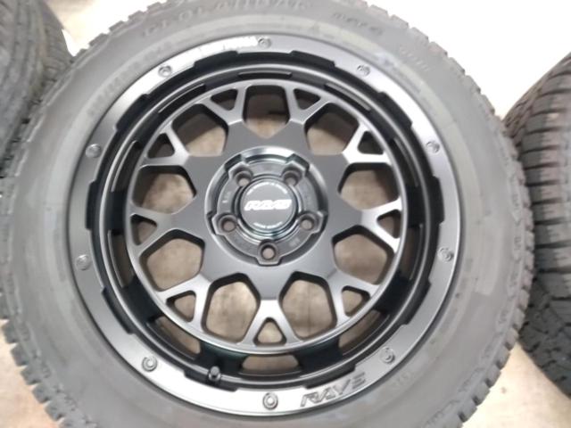 RAYS
TEAM
DAYTONA
M9+
+
YOKOHAMA
GEOLANDAR
A/T4
G018