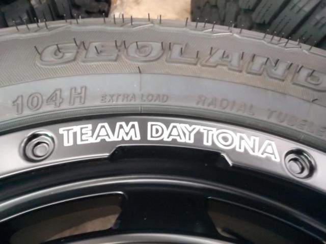 RAYS
TEAM
DAYTONA
M9+
+
YOKOHAMA
GEOLANDAR
A/T4
G018